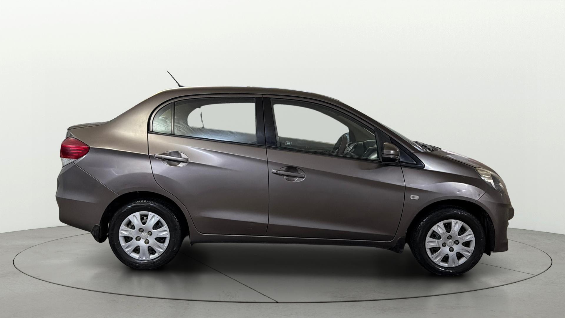 View 2015 Honda Amaze E MT Petrol BS IV Image 8 Used 2015 Honda Amaze E MT Petrol BS IV Image 8