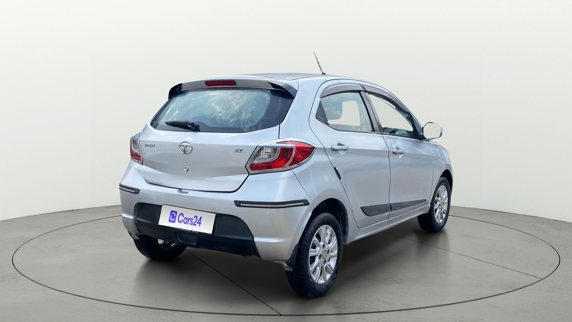 View 2018 Tata Tiago Revotorq XB Image 42 Used 2018 Tata Tiago Revotorq XB Image 42