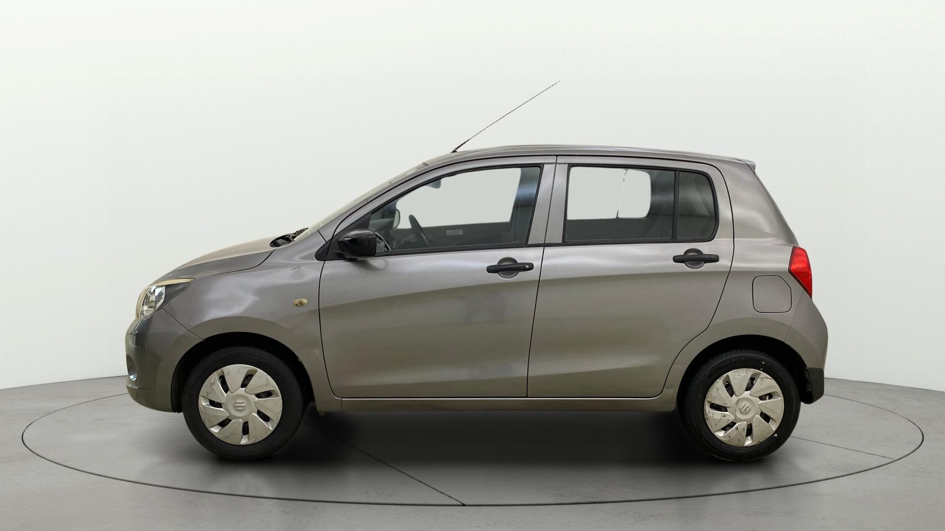 View 2015 Maruti Suzuki 1000 Base Variant Image 5 Used 2015 Maruti Suzuki 1000 Base Variant Image 5