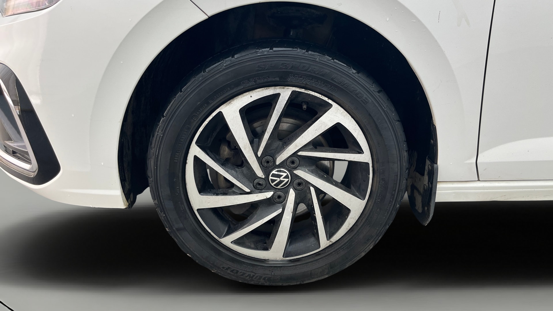 View 2023 Volkswagen Virtus Topline 1.0 TSI MT Image 29 Used 2023 Volkswagen Virtus Topline 1.0 TSI MT Image 29