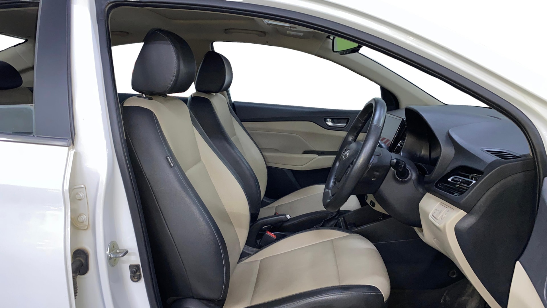 Used 2023 Hyundai Verna Used 2023 Hyundai Verna