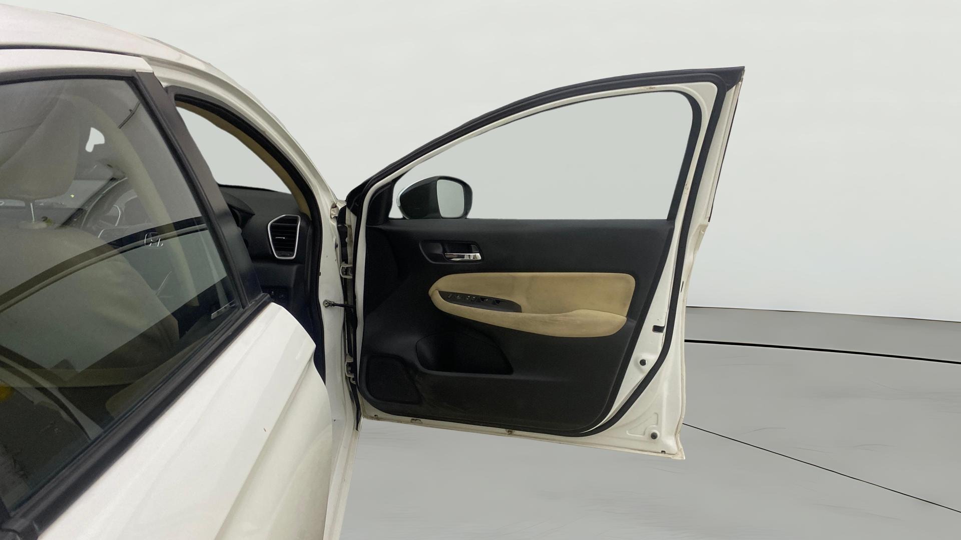 View 2020 Honda City ZX MT Diesel Anniversary Edition Image 45 Used 2020 Honda City ZX MT Diesel Anniversary Edition Image 45