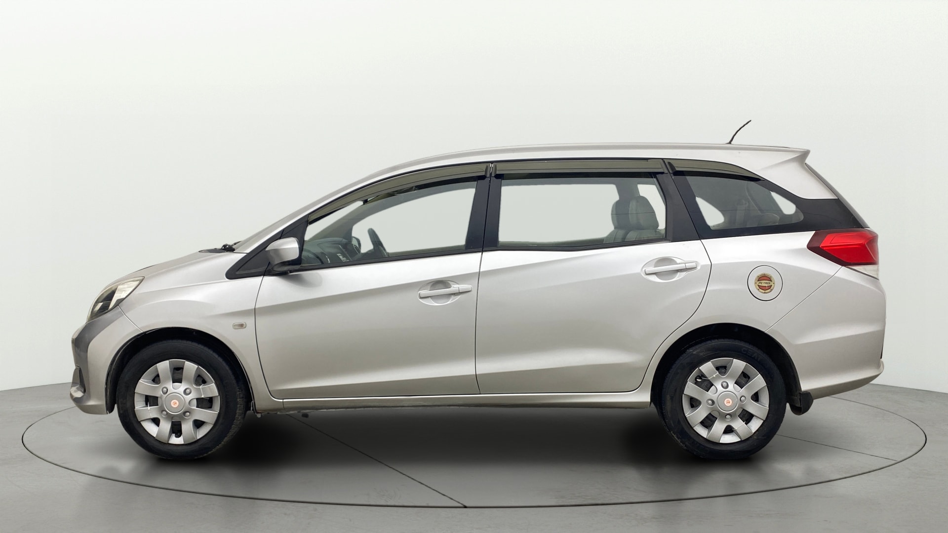 View 2014 Honda Mobilio E Diesel Image 5 Used 2014 Honda Mobilio E Diesel Image 5