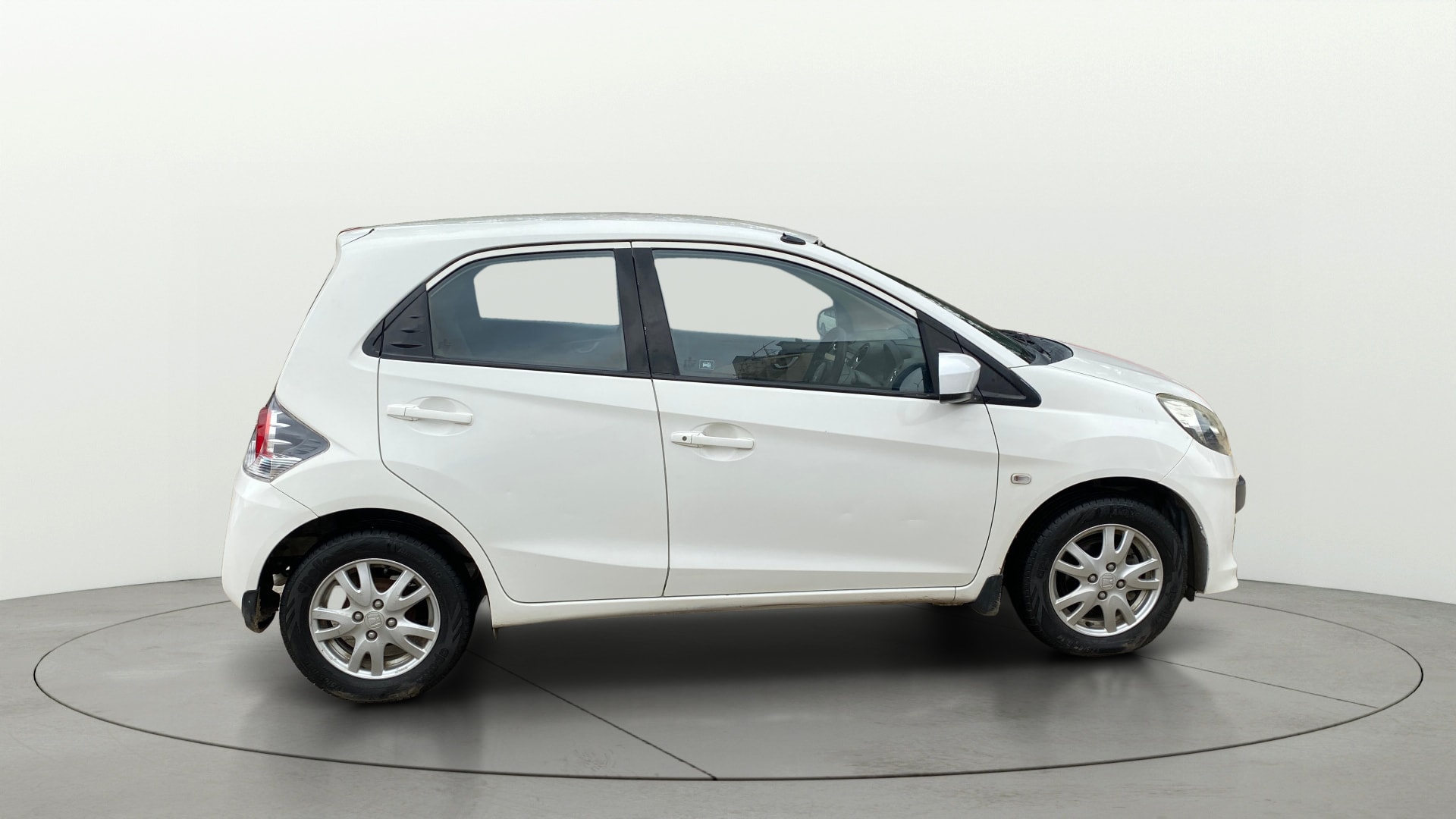 View 2014 Honda Brio VX AT Petrol Image 8 Used 2014 Honda Brio VX AT Petrol Image 8