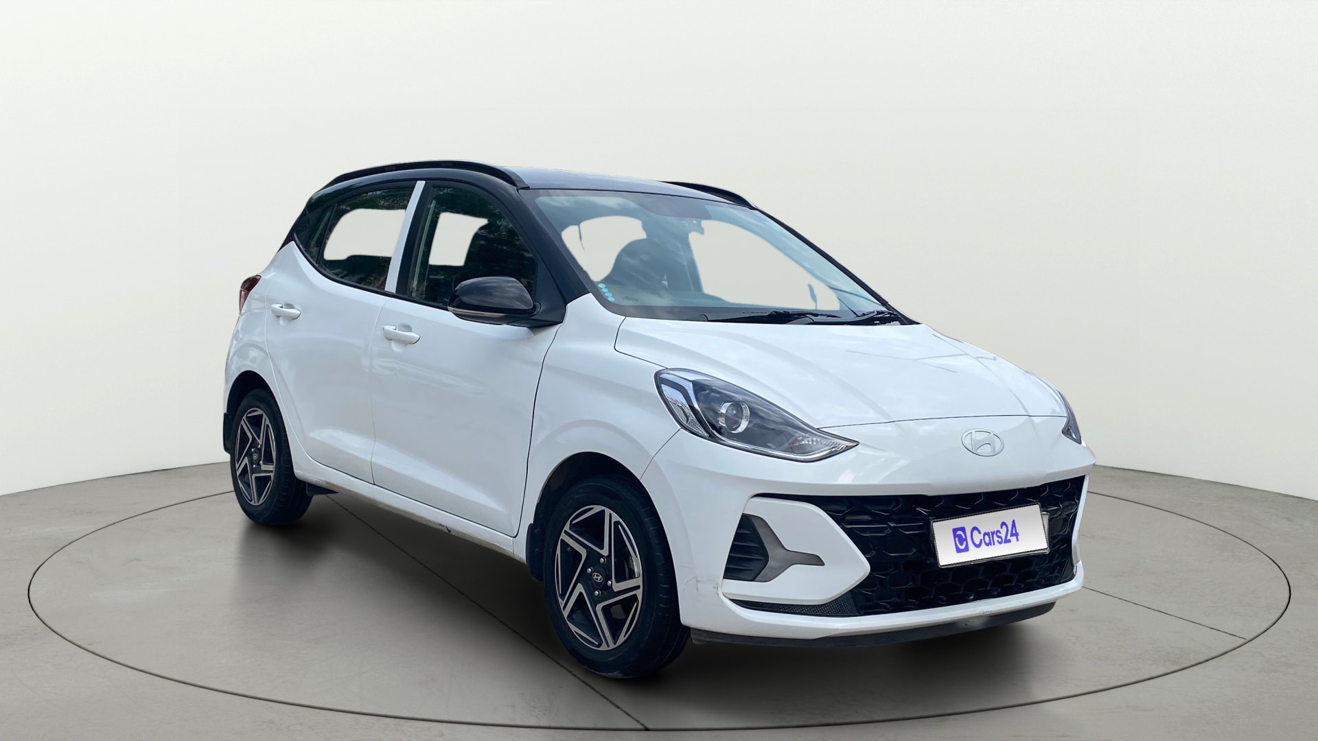View 2023 Hyundai Grand i10 Nios Sportz Petrol Dual Tone Image 37 Used 2023 Hyundai Grand i10 Nios Sportz Petrol Dual Tone Image 37