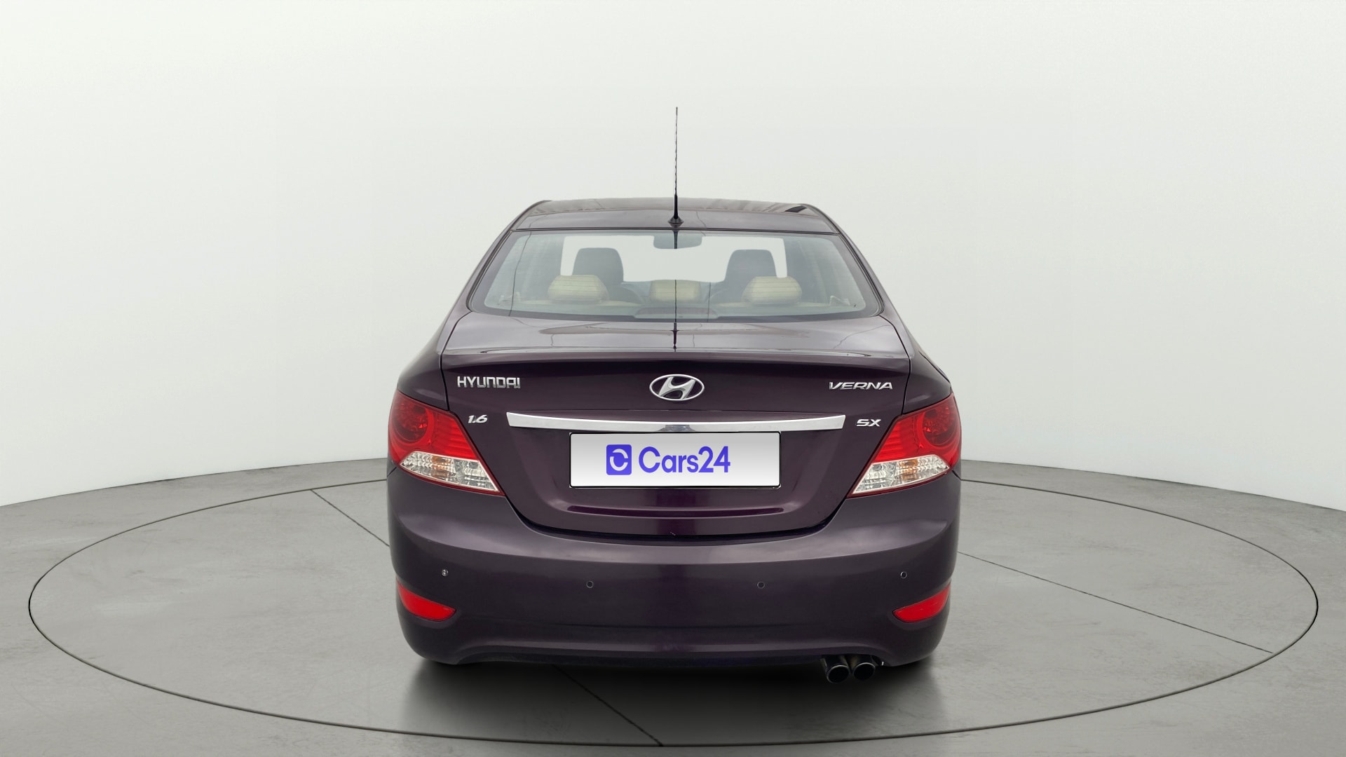 View 2013 Hyundai Fluidic Verna 1.6 CRDI SX AT Image 41 Used 2013 Hyundai Fluidic Verna 1.6 CRDI SX AT Image 41