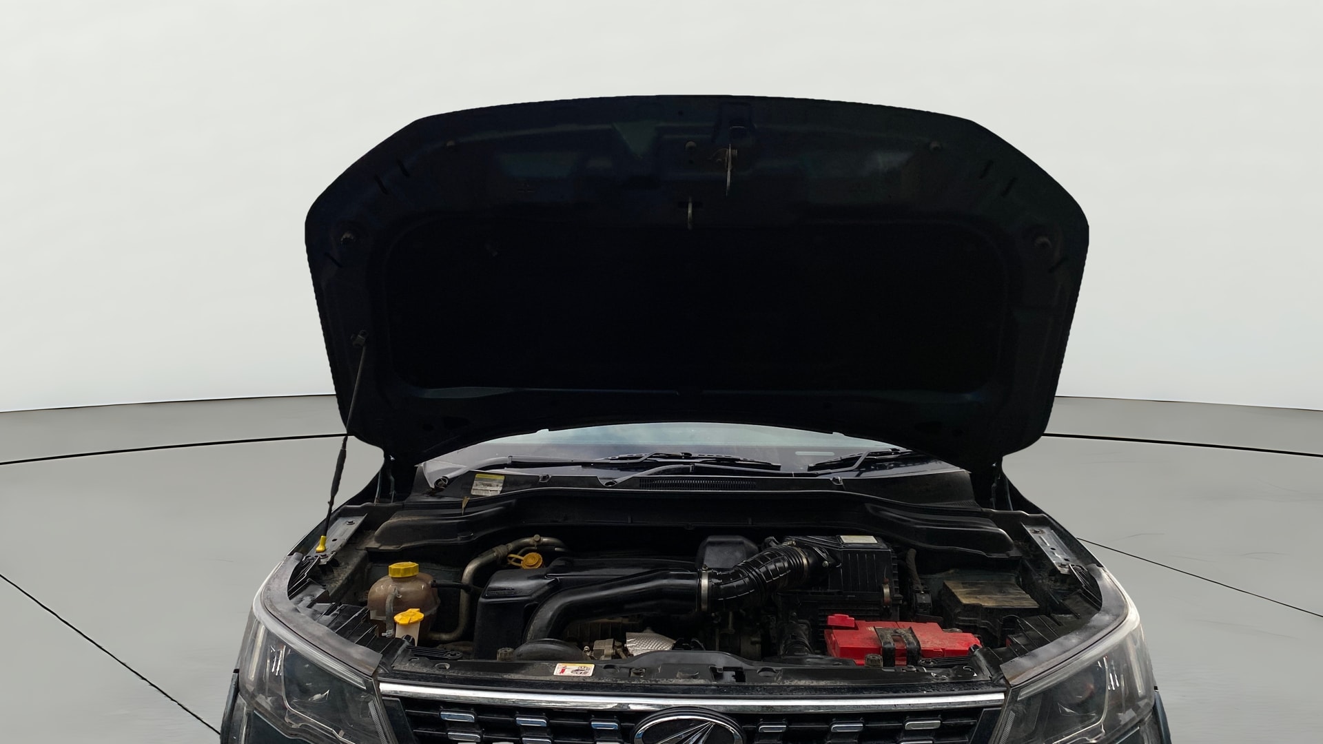 View 2019 Mahindra XUV300 W4 Petrol BS IV Image 32 Used 2019 Mahindra XUV300 W4 Petrol BS IV Image 32
