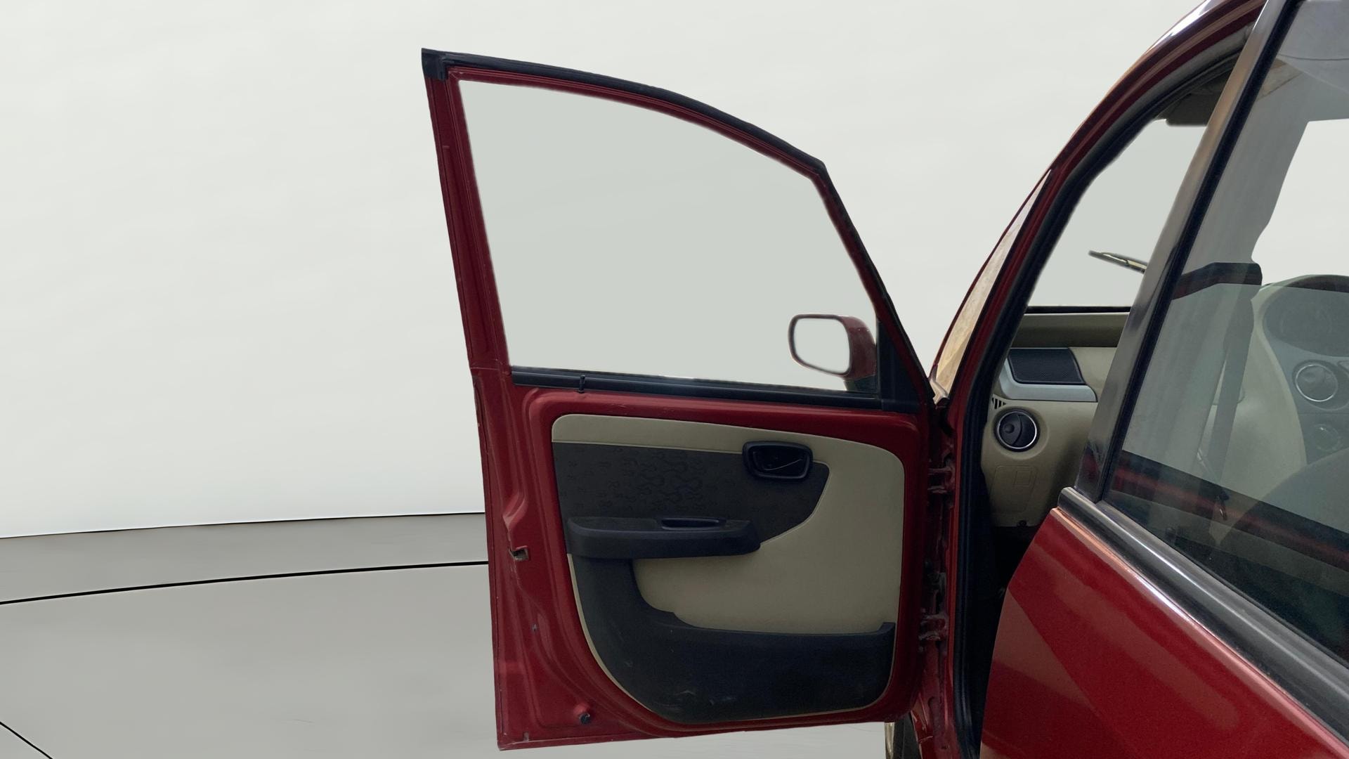 View 2015 Tata Nano Twist XT Image 30 Used 2015 Tata Nano Twist XT Image 30