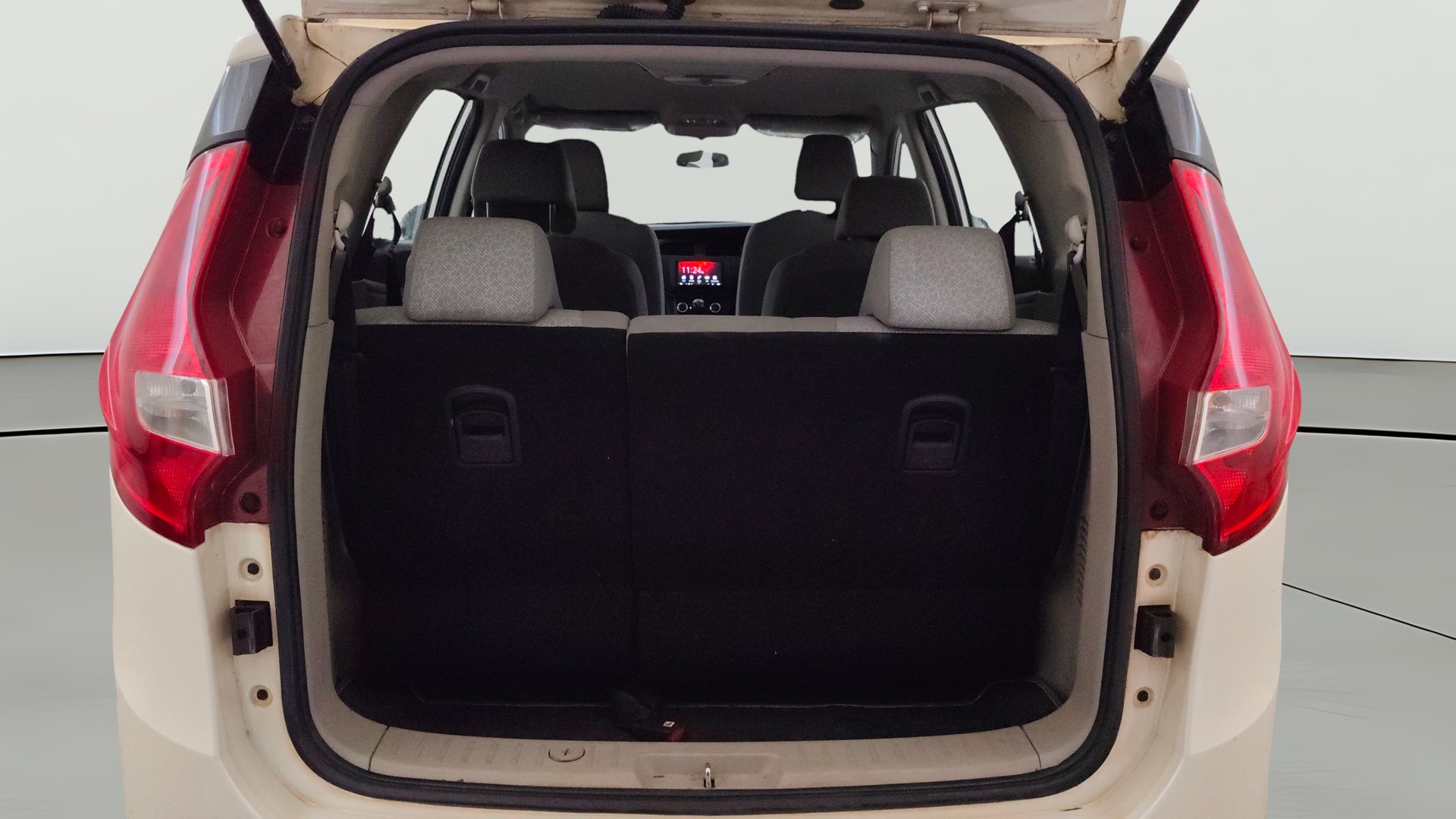 View 2020 Mahindra Marazzo M2 7-Seater Image 39 Used 2020 Mahindra Marazzo M2 7-Seater Image 39