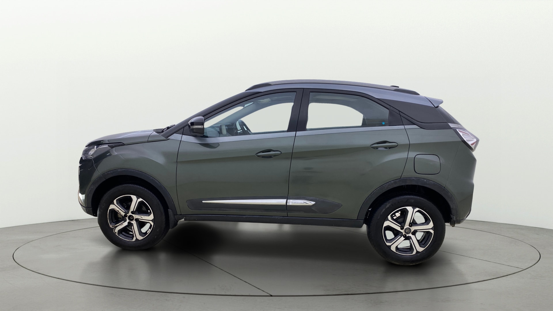 View 2022 Tata Nexon Revotron XE Image 27 Used 2022 Tata Nexon Revotron XE Image 27