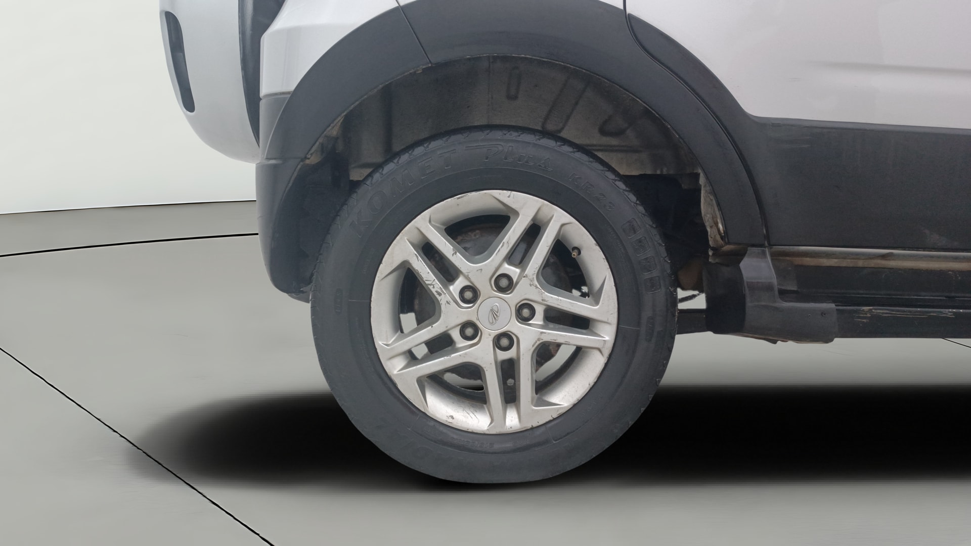 View 2016 Mahindra NuvoSport N8 Image 34 Used 2016 Mahindra NuvoSport N8 Image 34