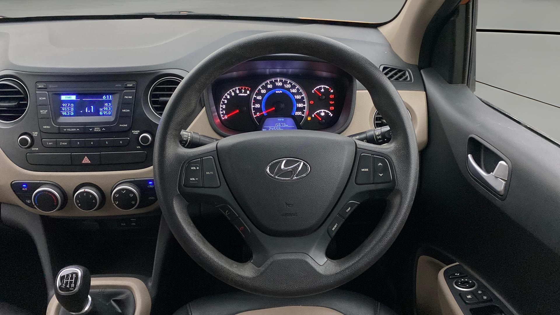 View 2017 Hyundai Grand i10 Sportz 1.2 Kappa Image 20 Used 2017 Hyundai Grand i10 Sportz 1.2 Kappa Image 20