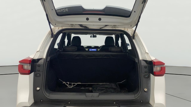 View Nissan Magnite Image 36 Used Nissan Magnite Image 36