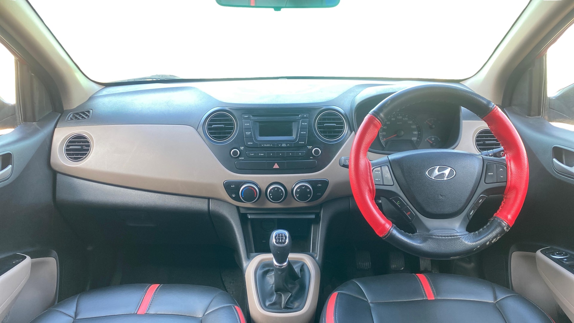 View 2015 Hyundai Xcent E Petrol Image 15 Used 2015 Hyundai Xcent E Petrol Image 15