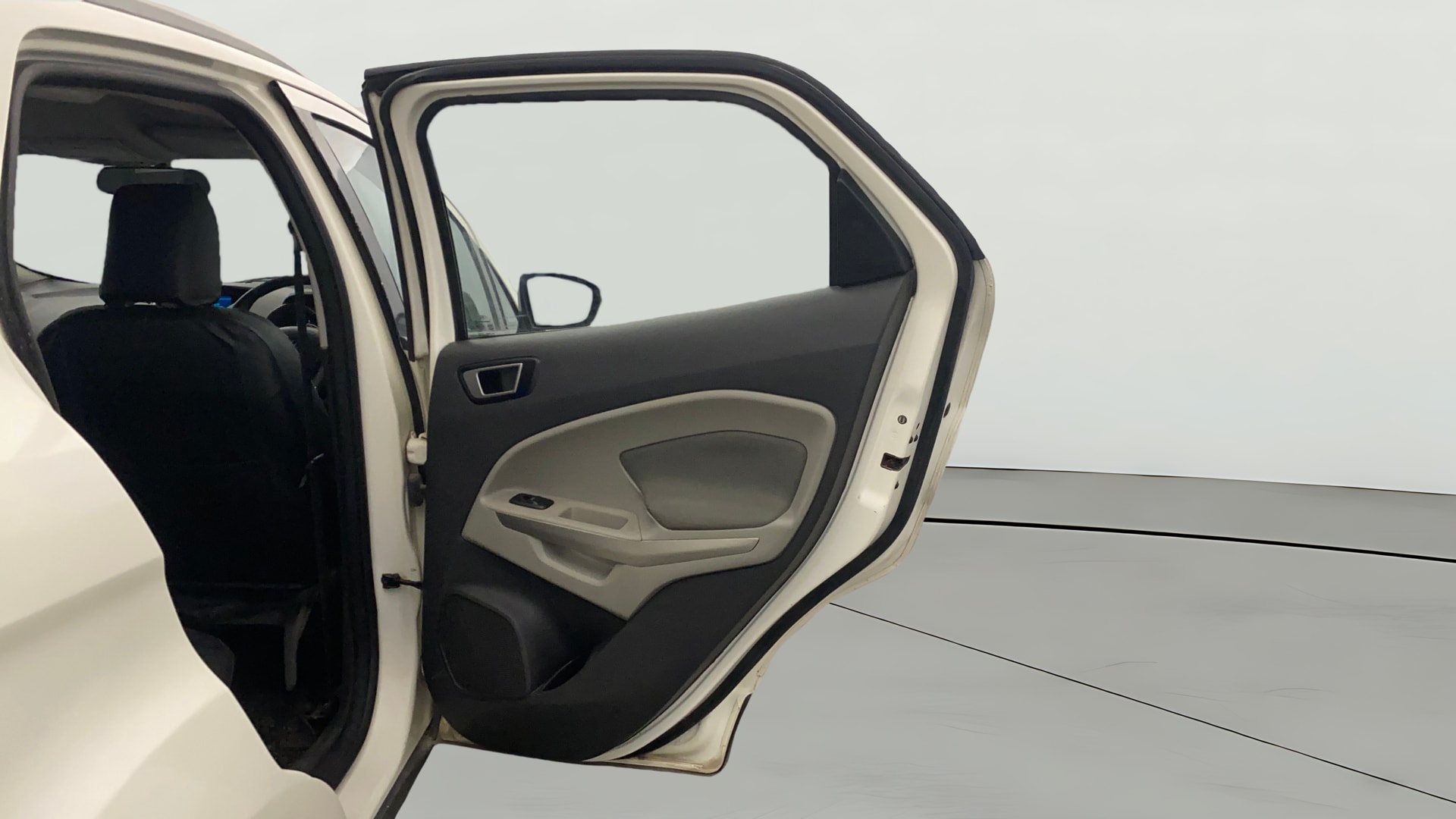 View 2015 Ford EcoSport 1.5 TDCi Diesel Ambiente BS IV Image 7 Used 2015 Ford EcoSport 1.5 TDCi Diesel Ambiente BS IV Image 7