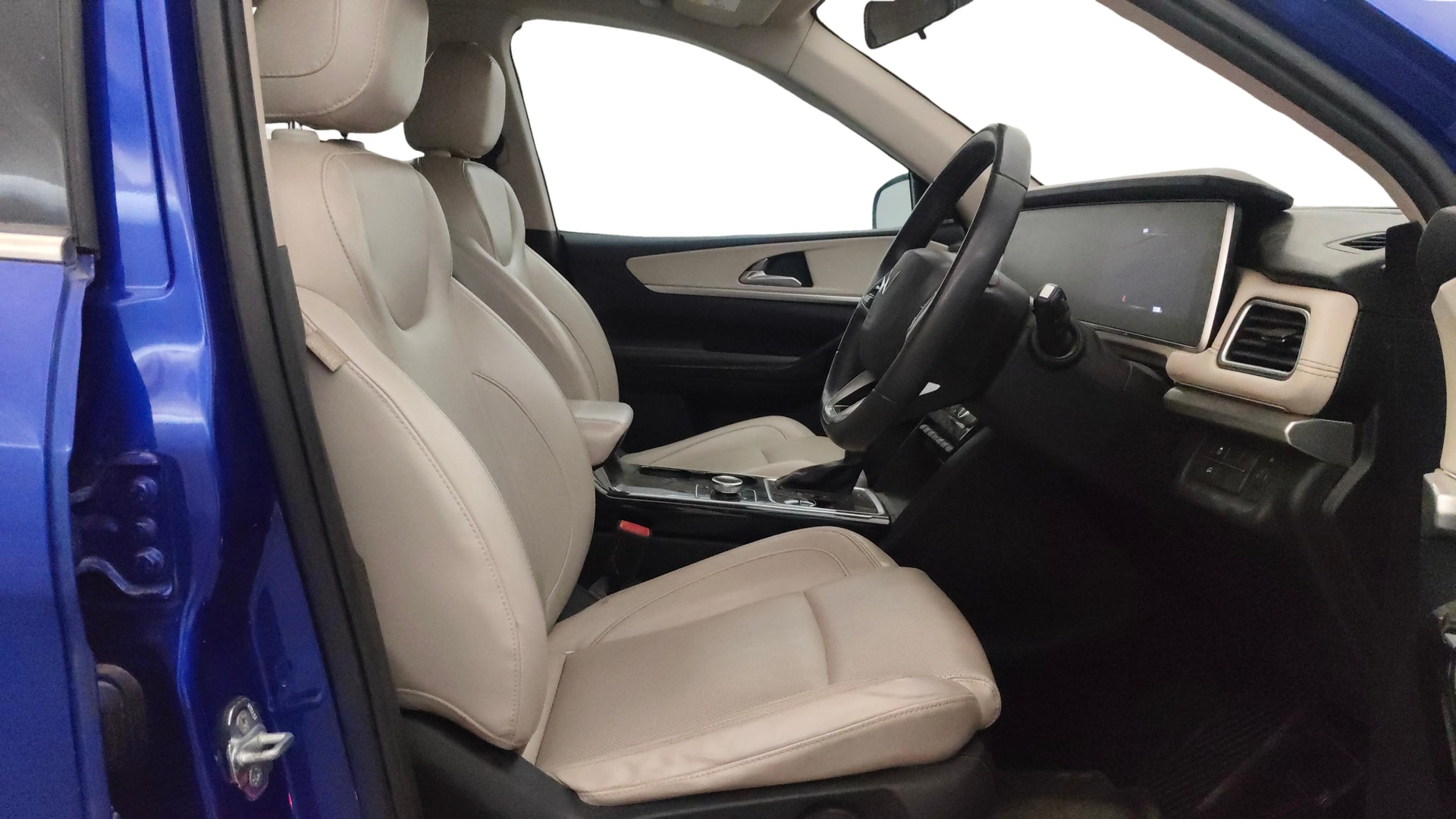 Used 2022 Mahindra XUV700 Used 2022 Mahindra XUV700