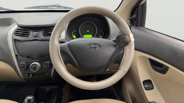 View Hyundai EON Image 20 Used Hyundai EON Image 20
