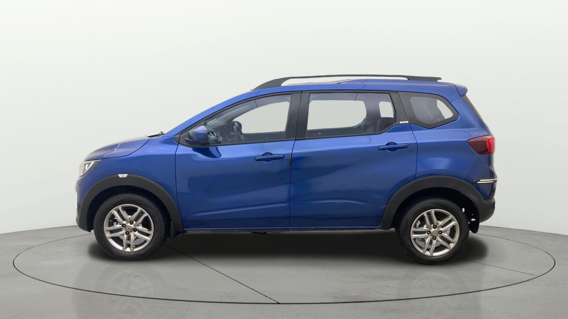 View 2020 Renault Triber RXZ Image 5 Used 2020 Renault Triber RXZ Image 5