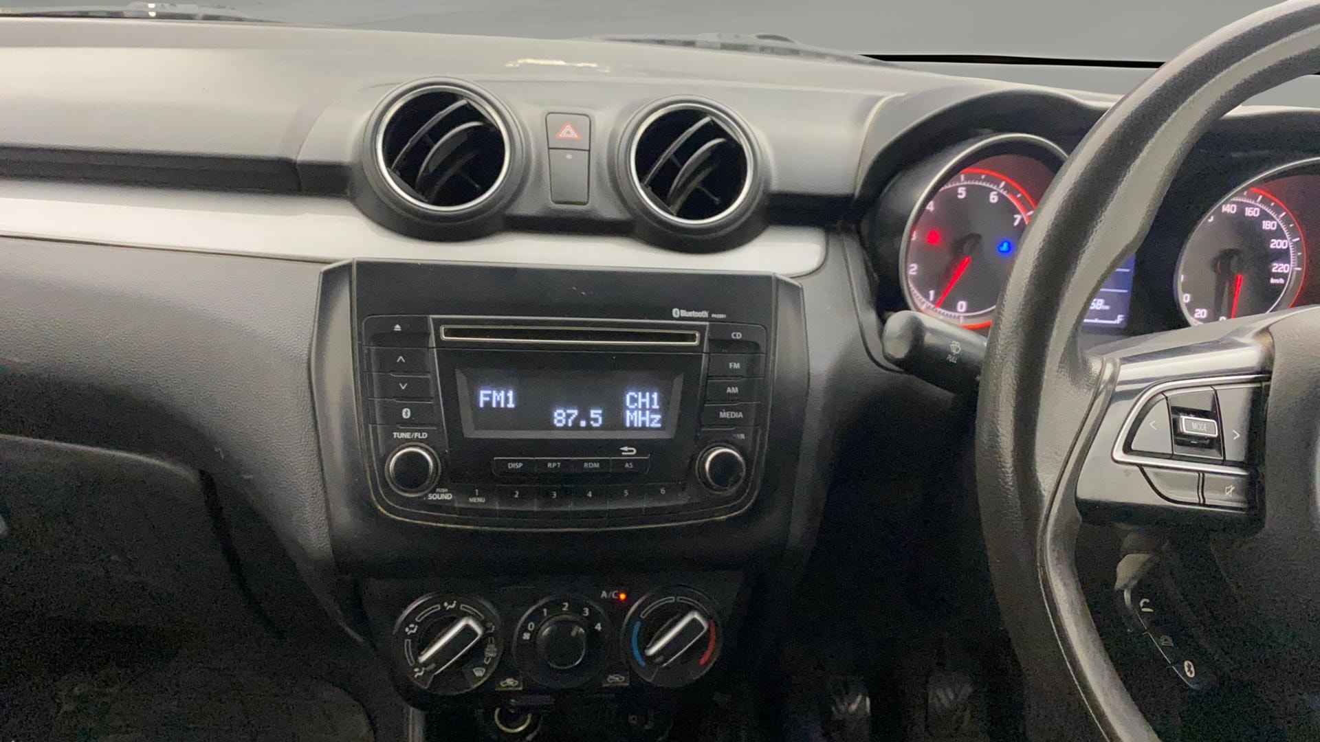 View 2020 Maruti Suzuki 1000 Base Variant Image 17 Used 2020 Maruti Suzuki 1000 Base Variant Image 17