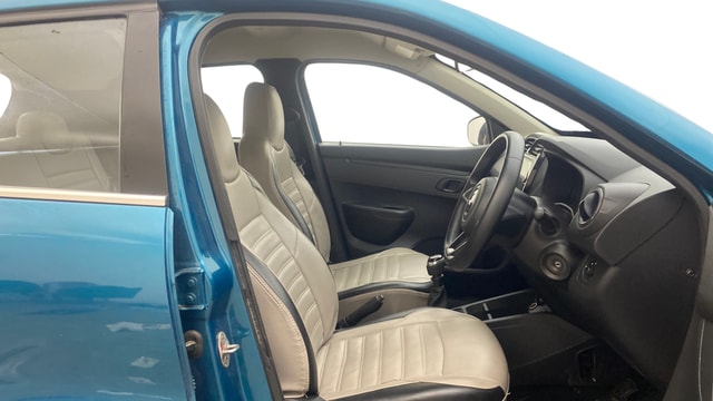 View Renault Kwid Image 26 Used Renault Kwid Image 26