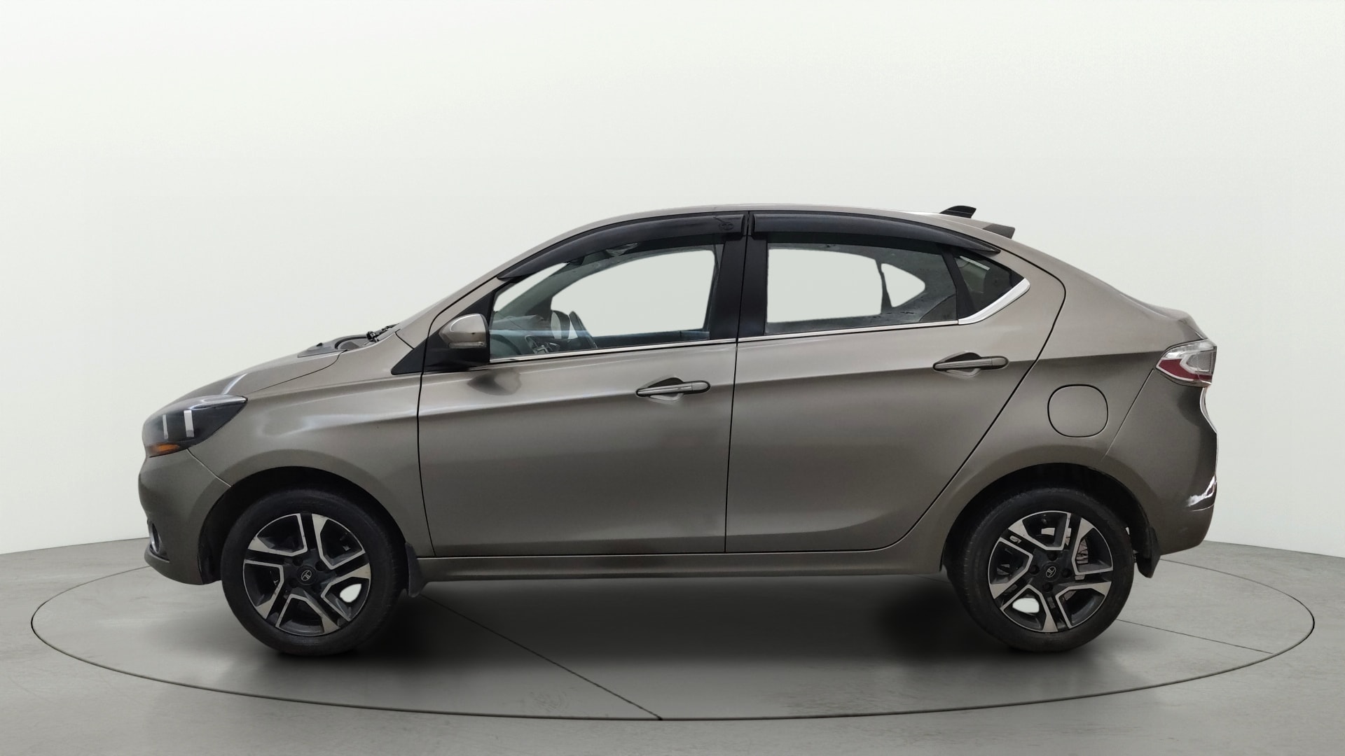 View 2019 Tata Tigor XE Diesel Image 5 Used 2019 Tata Tigor XE Diesel Image 5