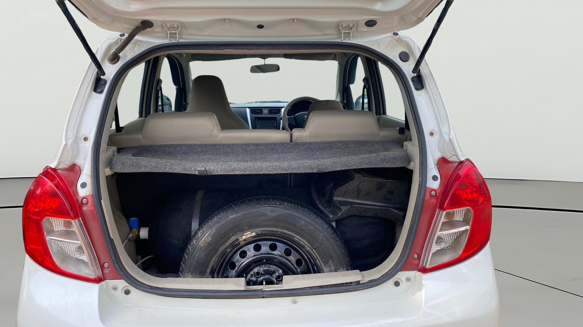 View 2019 Maruti Suzuki 1000 Base Variant Image 37 Used 2019 Maruti Suzuki 1000 Base Variant Image 37