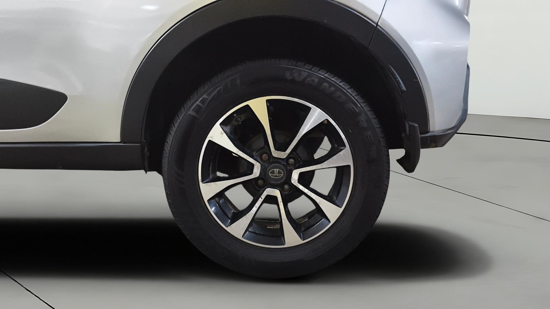 View 2020 Tata Nexon Revotron XE Image 11 Used 2020 Tata Nexon Revotron XE Image 11