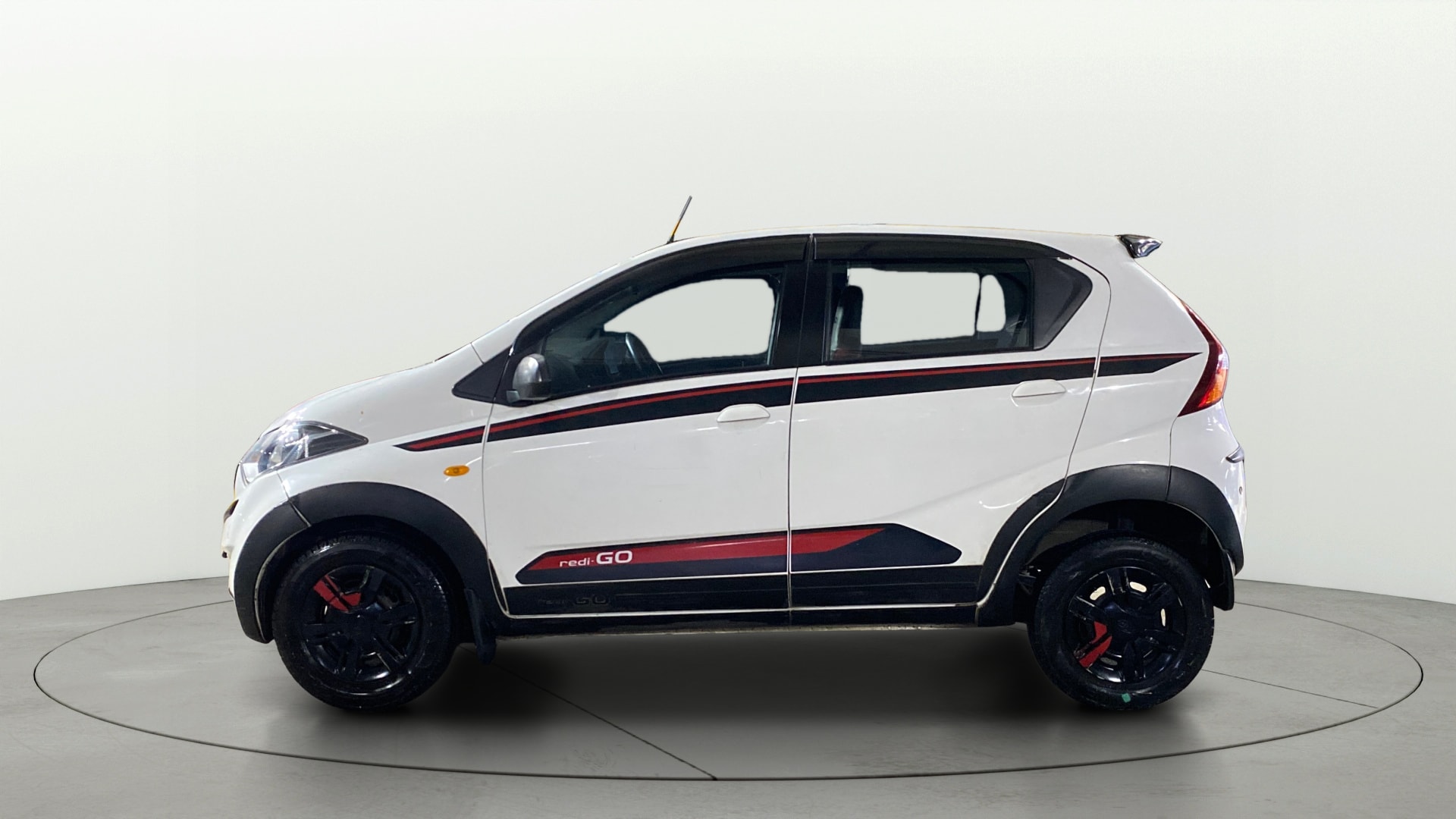 View 2019 Datsun Redi GO T(O) 1.0L- Limited Edition Image 5 Used 2019 Datsun Redi GO T(O) 1.0L- Limited Edition Image 5
