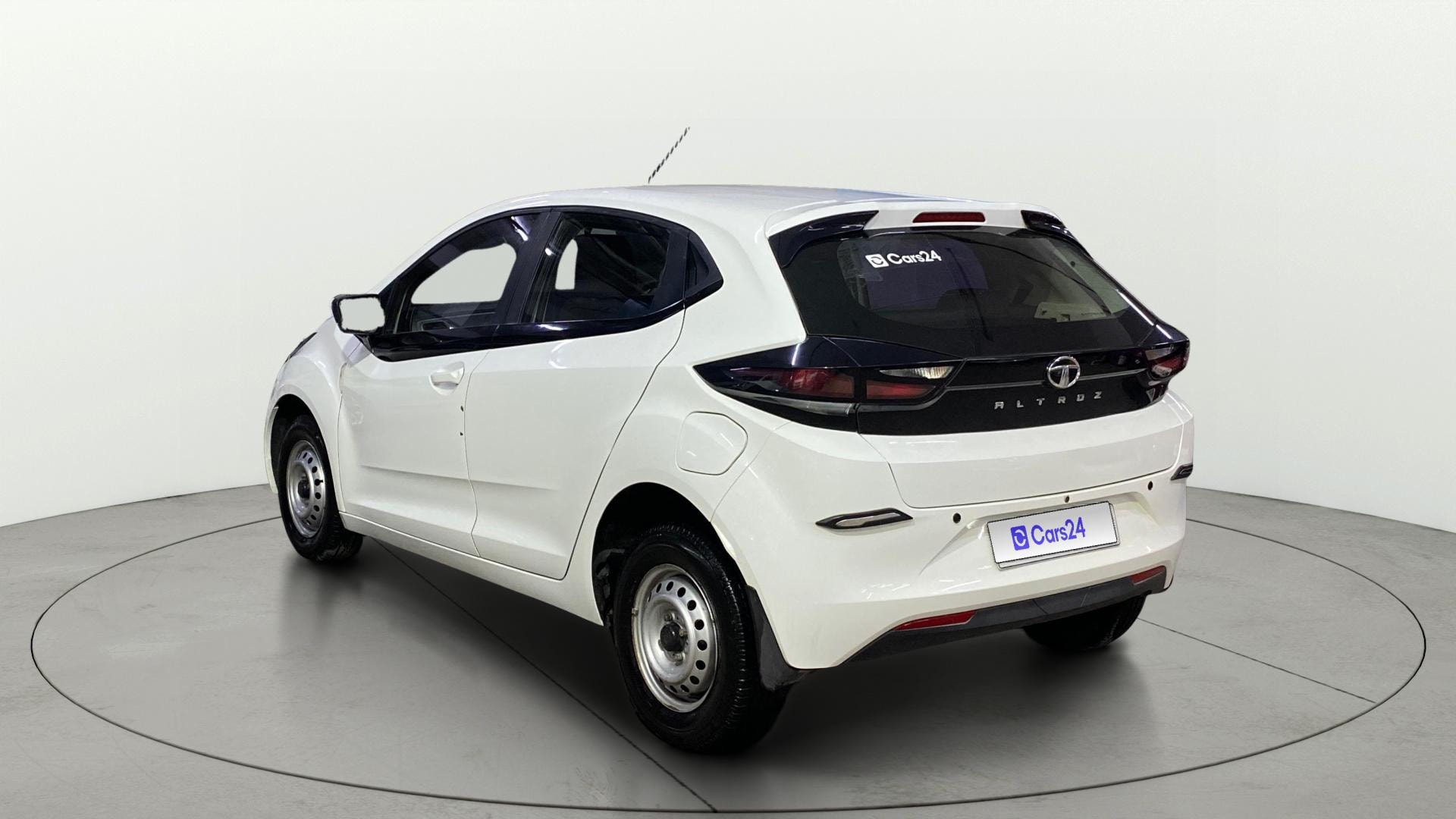 View 2023 Tata Altroz XE Plus Petrol Image 2 Used 2023 Tata Altroz XE Plus Petrol Image 2