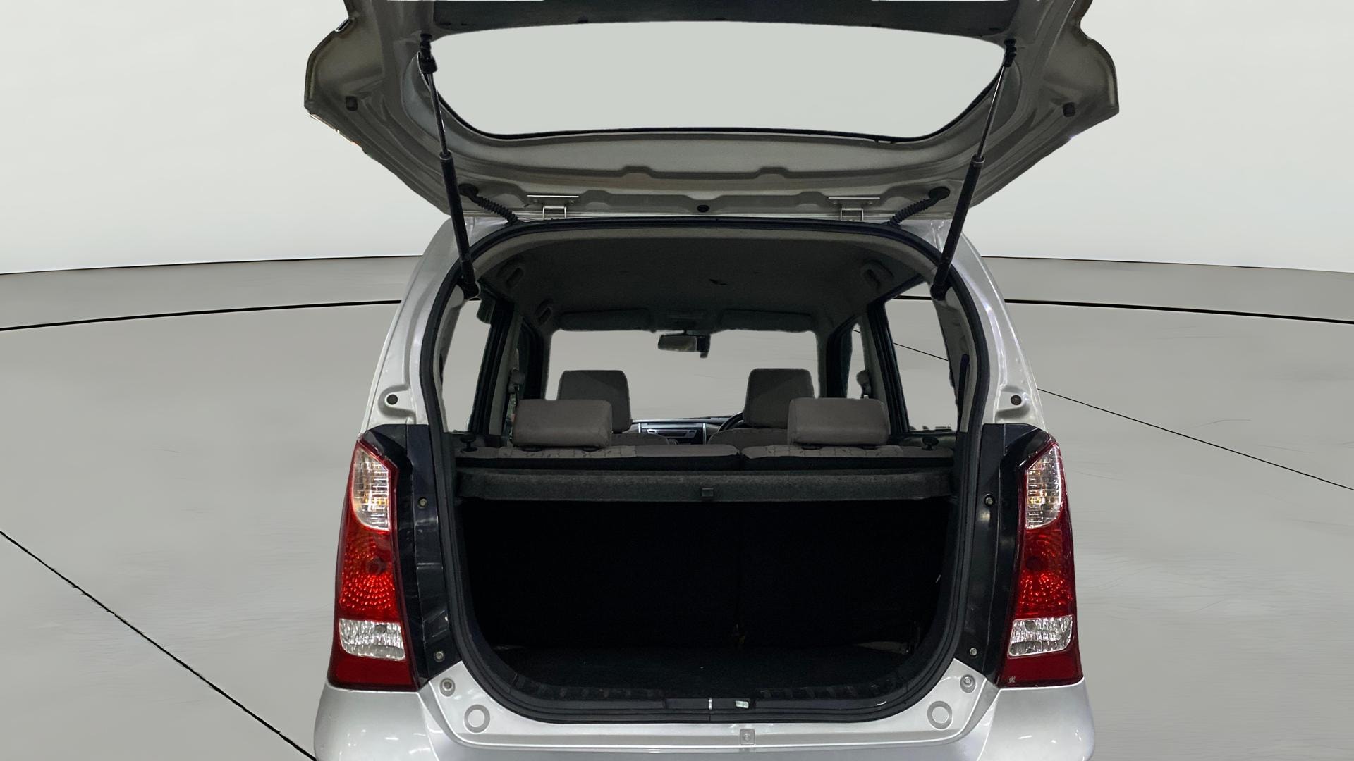 View 2015 Maruti Suzuki 1000 Base Variant Image 38 Used 2015 Maruti Suzuki 1000 Base Variant Image 38
