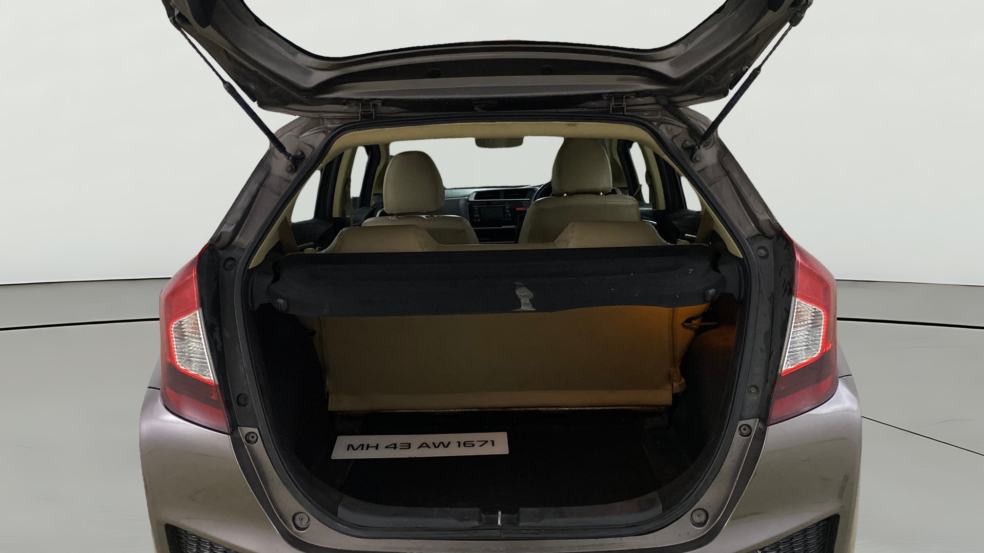 View 2016 Honda Jazz E MT Diesel Image 37 Used 2016 Honda Jazz E MT Diesel Image 37