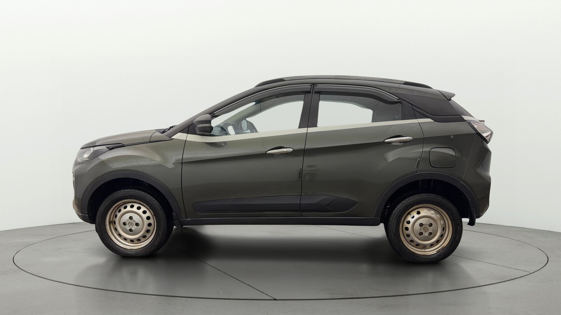 View 2020 Tata Nexon Revotron XE Image 5 Used 2020 Tata Nexon Revotron XE Image 5