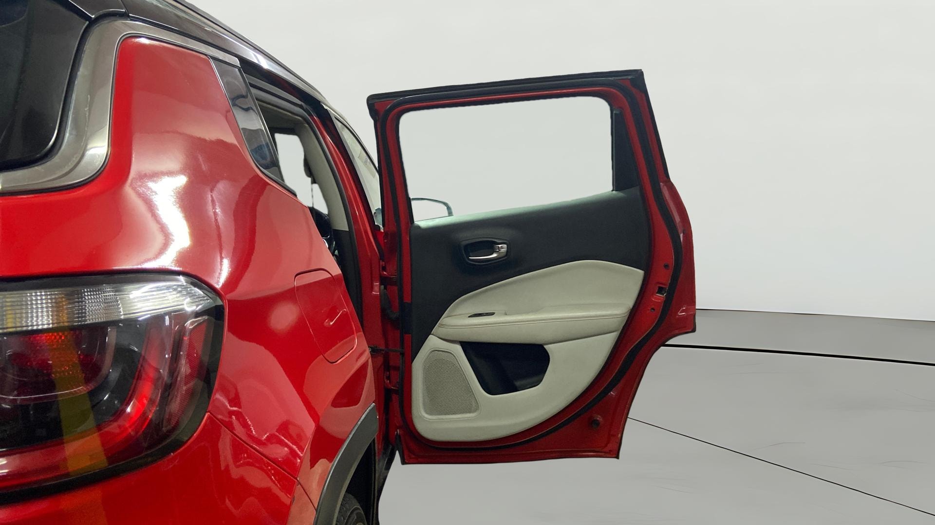 View 2020 Jeep Compass Limited Plus 4x2 Diesel BS IV Image 5 Used 2020 Jeep Compass Limited Plus 4x2 Diesel BS IV Image 5