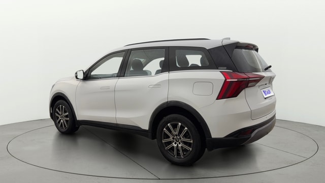 View Mahindra XUV700 Image 2 Used Mahindra XUV700 Image 2