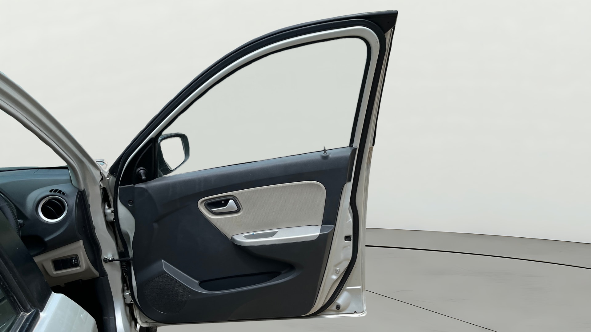 View 2019 Maruti Suzuki Alto K10 LX Image 43 Used 2019 Maruti Suzuki Alto K10 LX Image 43
