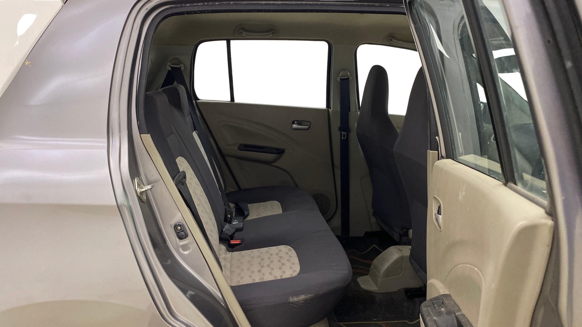 View 2015 Maruti Suzuki 1000 Base Variant Image 28 Used 2015 Maruti Suzuki 1000 Base Variant Image 28