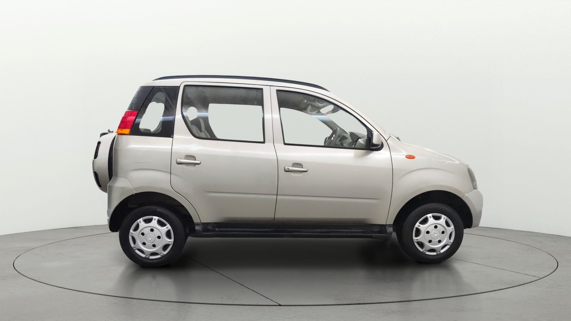View 2014 Mahindra Quanto C6 Image 8 Used 2014 Mahindra Quanto C6 Image 8