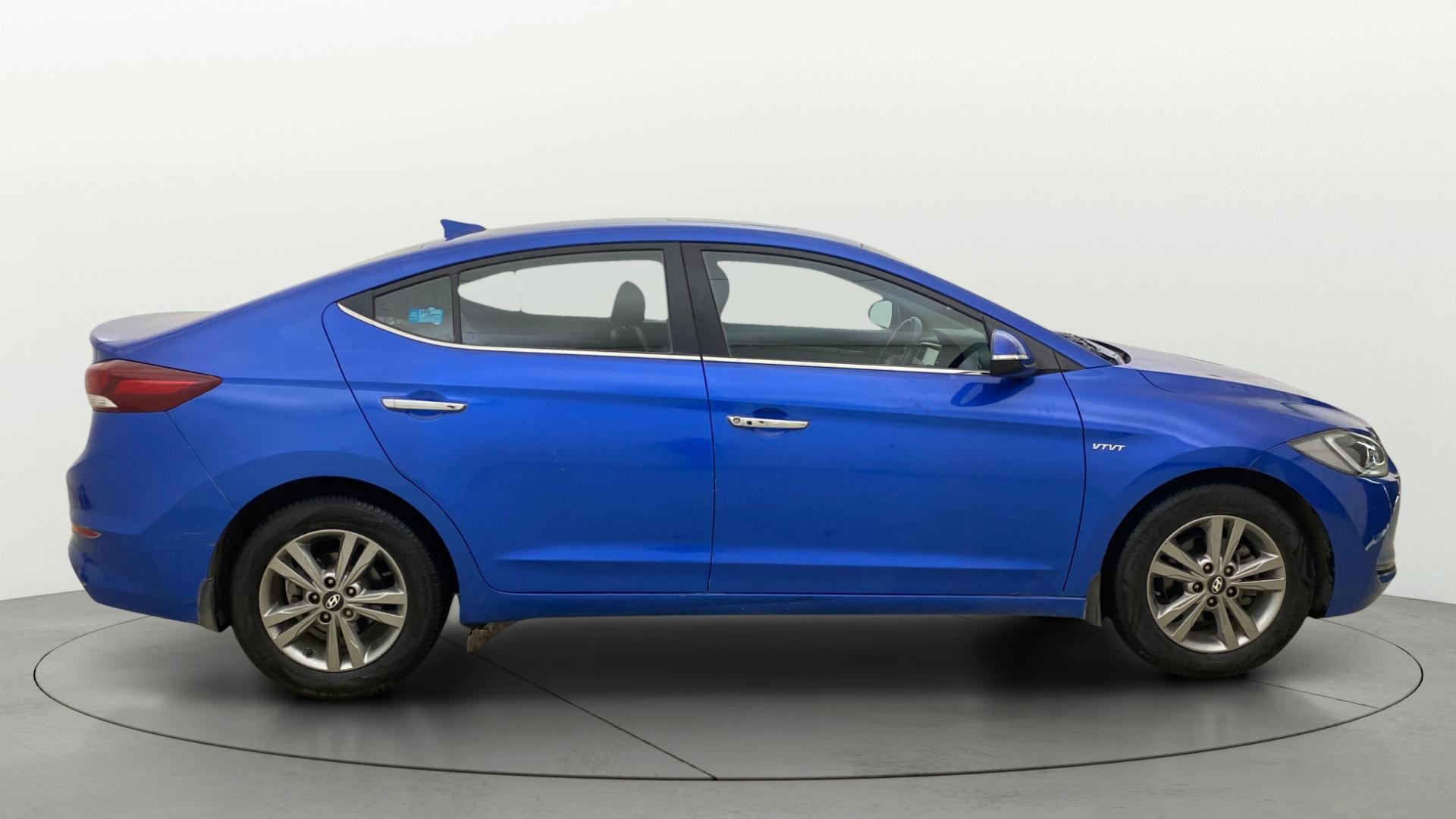 View 2018 Hyundai Elantra 1.6 CRDi S Image 9 Used 2018 Hyundai Elantra 1.6 CRDi S Image 9