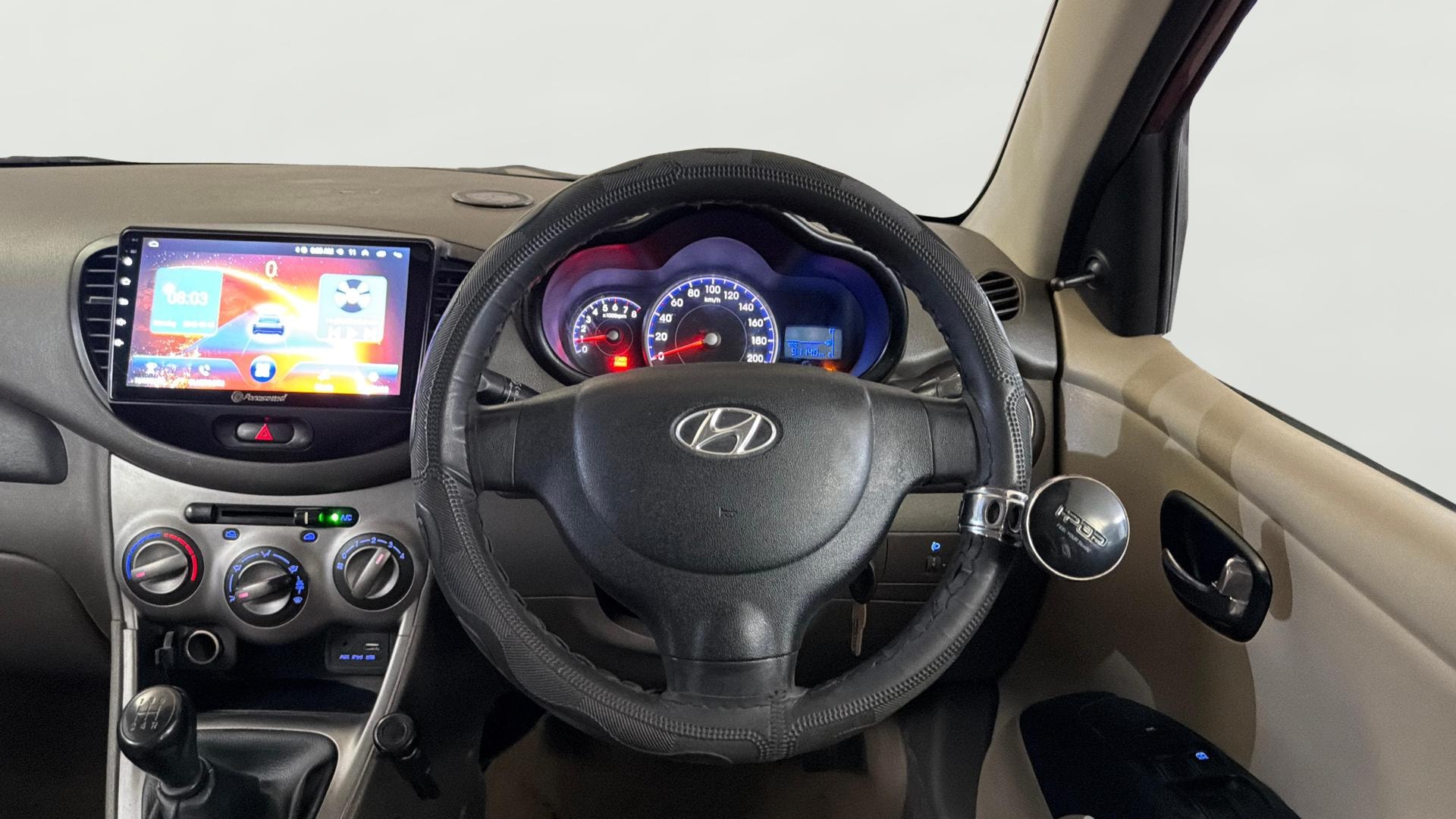 View 2015 Hyundai Grand i10 1.2 Sportz(O) Petrol Image 12 Used 2015 Hyundai Grand i10 1.2 Sportz(O) Petrol Image 12