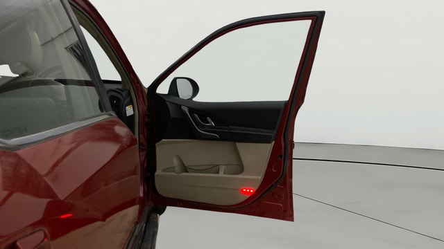 View Mahindra XUV500 Image 46 Used Mahindra XUV500 Image 46