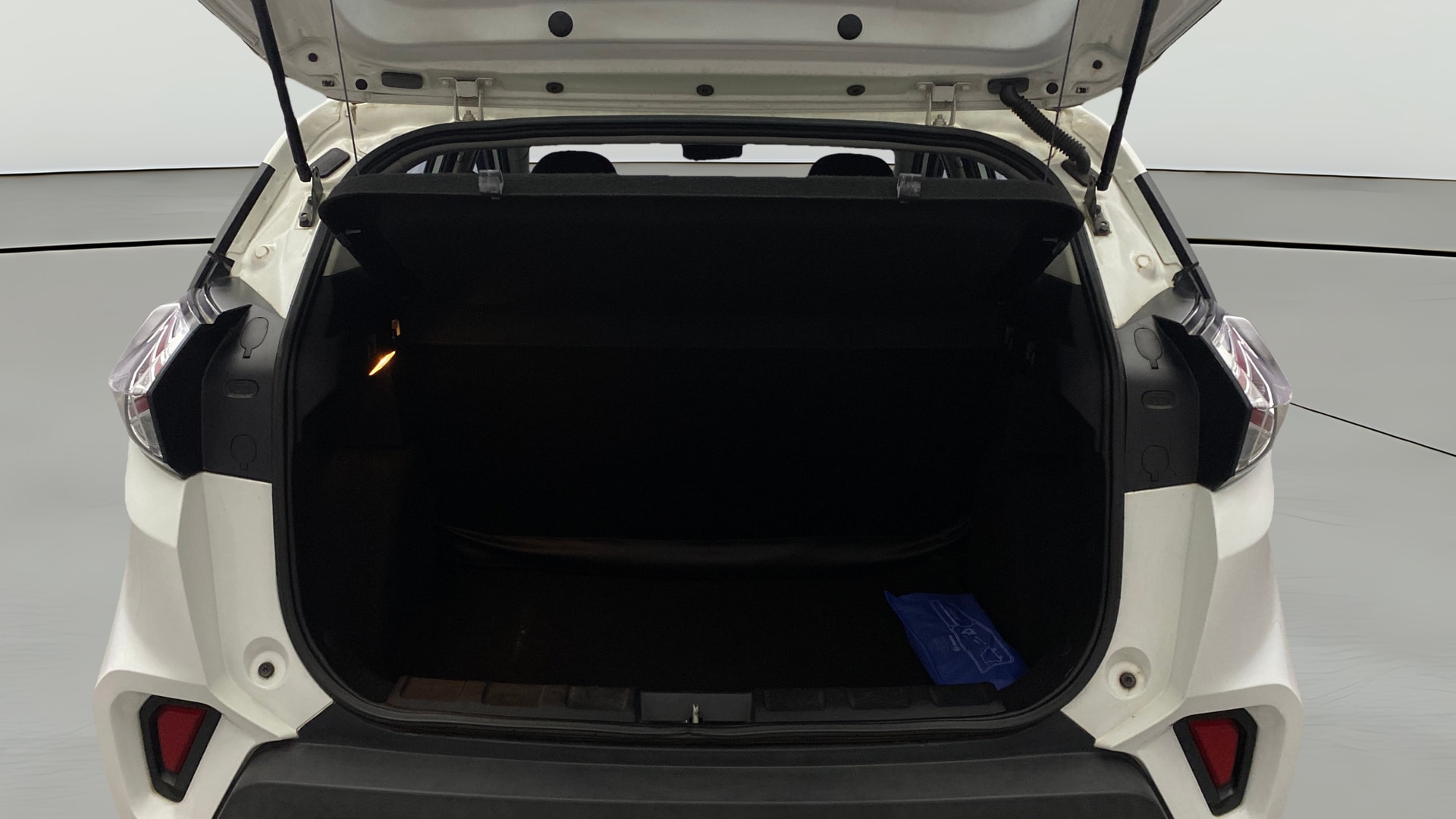 View 2022 Tata Nexon Revotron XE Image 38 Used 2022 Tata Nexon Revotron XE Image 38