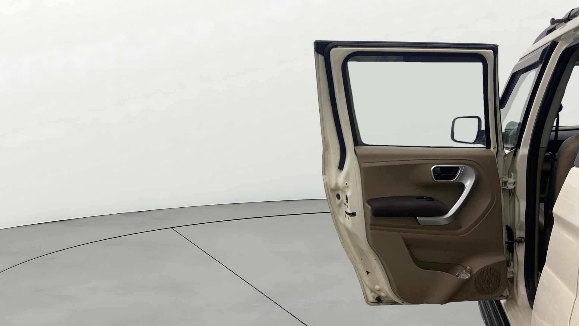 Used 2018 Mahindra TUV300 Used 2018 Mahindra TUV300
