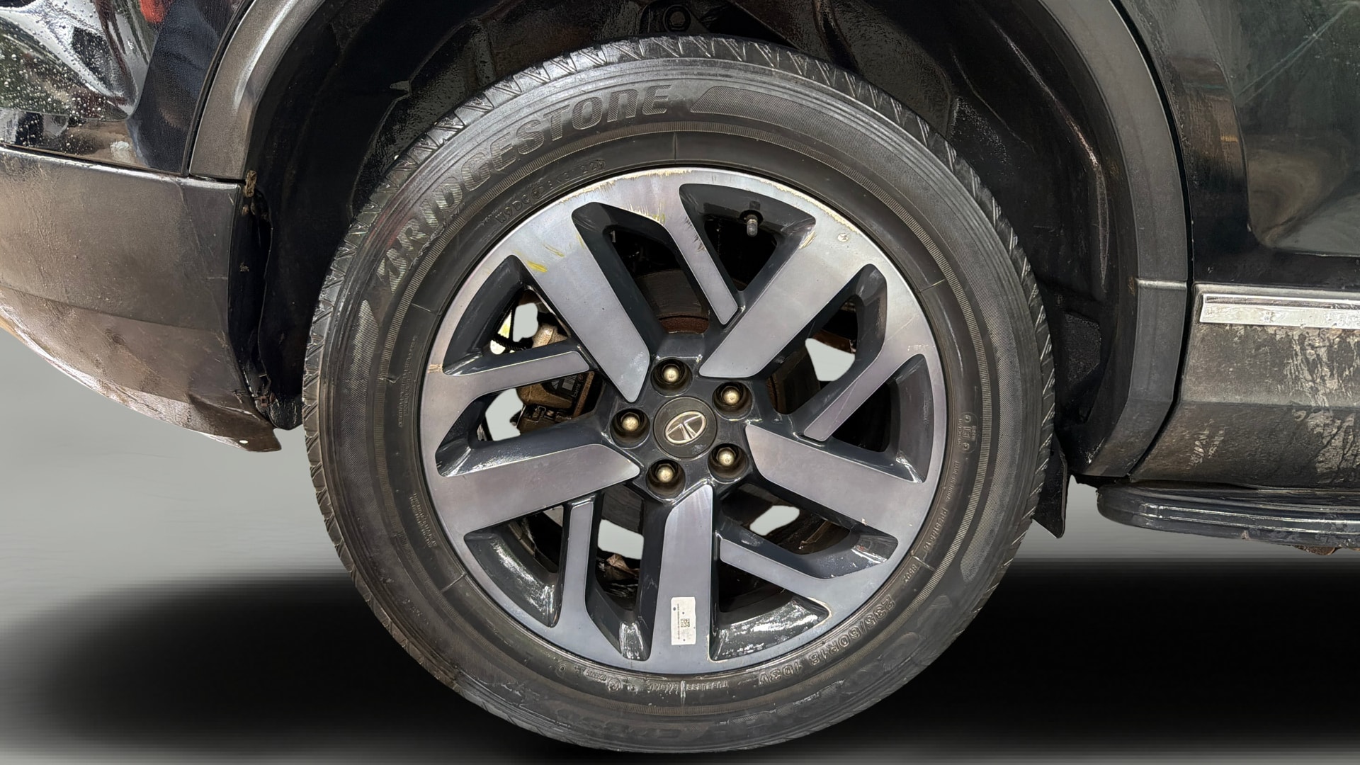 View 2023 Tata Safari XZA Plus Dark Image 35 Used 2023 Tata Safari XZA Plus Dark Image 35