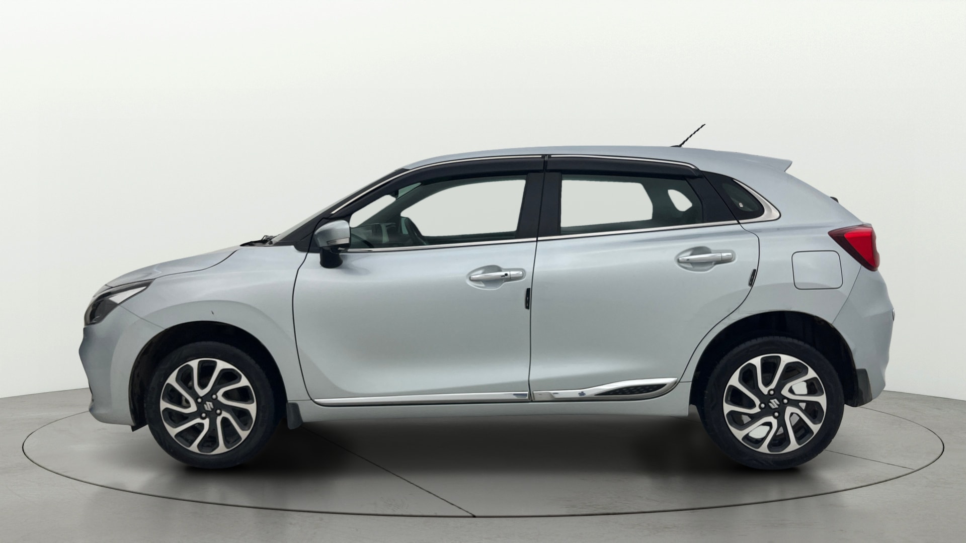 View 2025 Maruti Suzuki 1000 Base Variant Image 5 Used 2025 Maruti Suzuki 1000 Base Variant Image 5