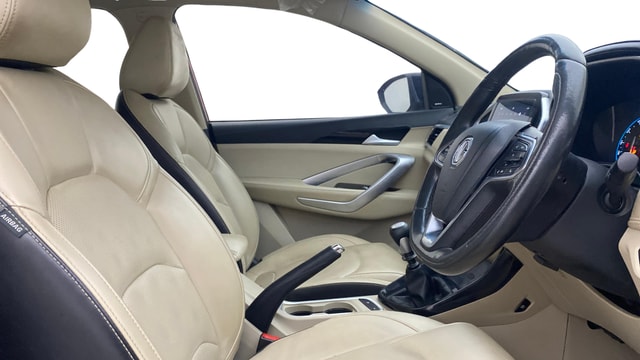 View MG Hector Image 27 Used MG Hector Image 27