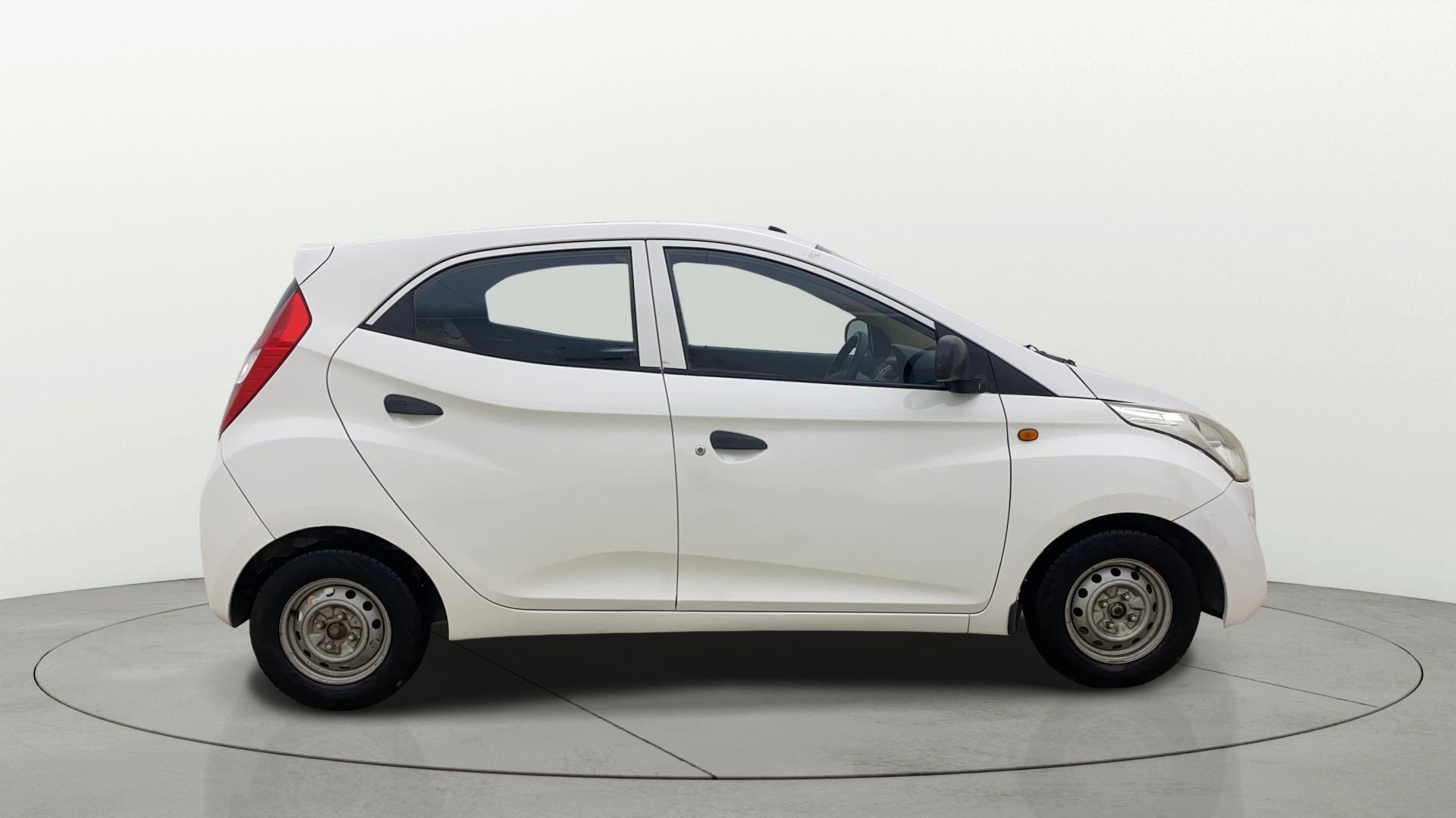 View 2014 Hyundai EON Era Plus Image 8 Used 2014 Hyundai EON Era Plus Image 8