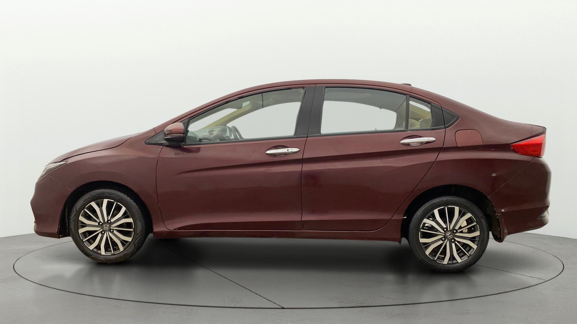 View 2018 Honda City ZX MT Diesel Anniversary Edition Image 26 Used 2018 Honda City ZX MT Diesel Anniversary Edition Image 26