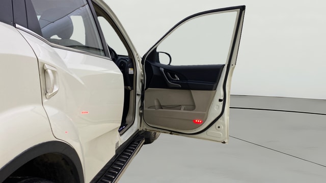 View Mahindra XUV500 Image 49 Used Mahindra XUV500 Image 49