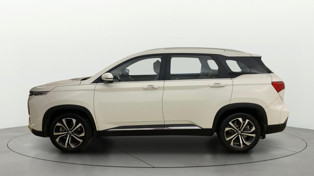 View MG Hector Plus Image 28 Used MG Hector Plus Image 28