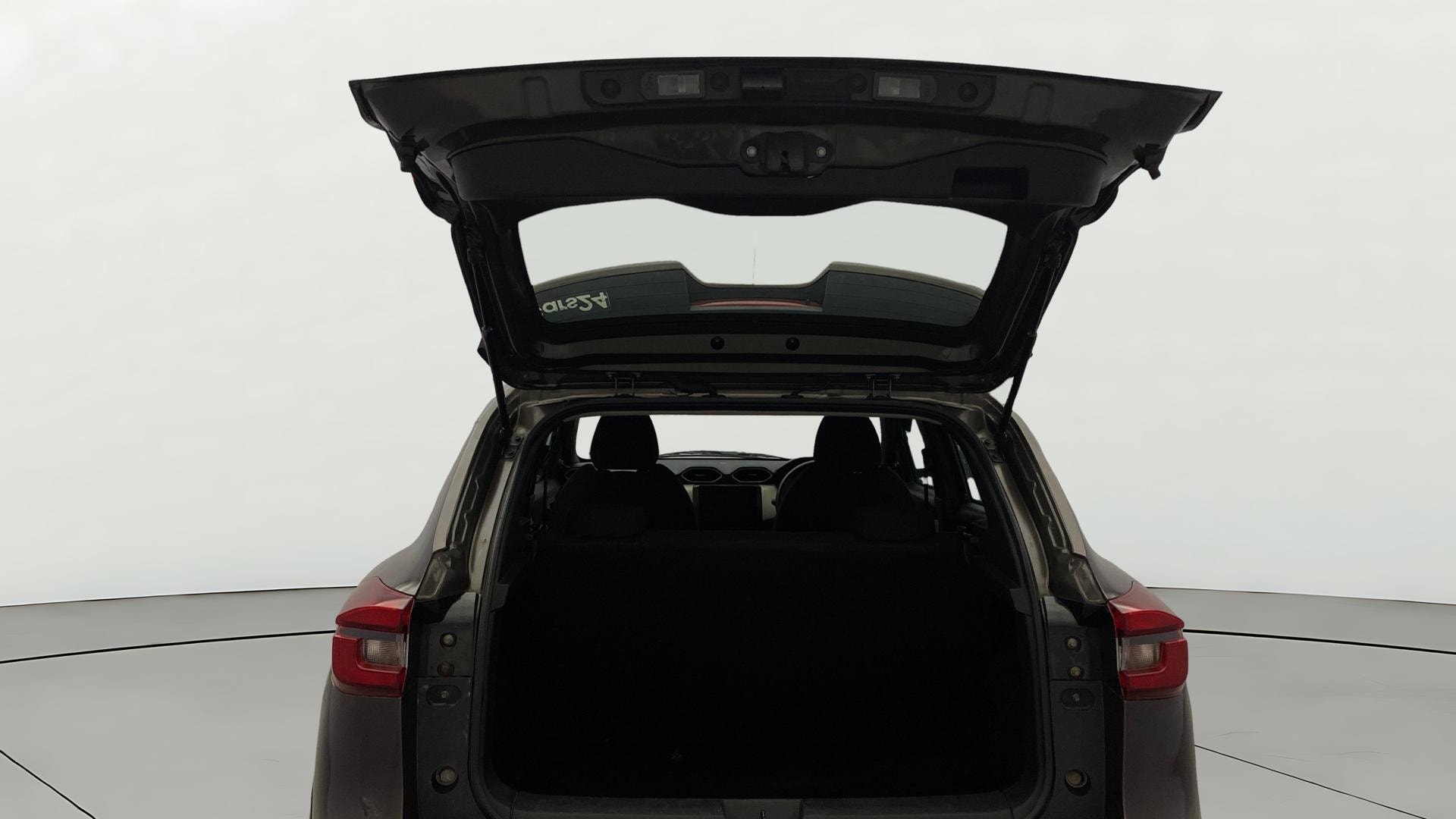 View 2022 Nissan Magnite XE Image 16 Used 2022 Nissan Magnite XE Image 16